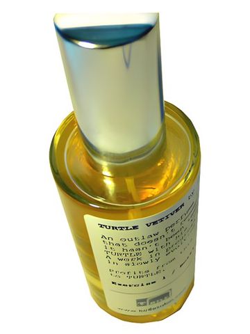 Les Nez Turtle Vetiver fragrance bottle
