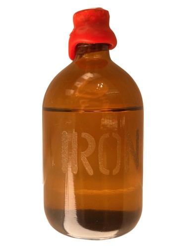 Fábio Navarro Iron fragrance bottle