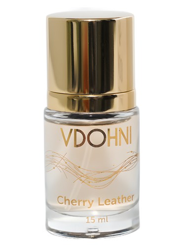 VDOHNI Cherry Leather fragrance bottle