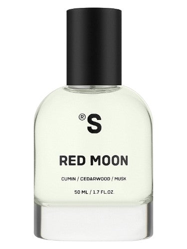 Sister's Aroma Red Moon fragrance bottle