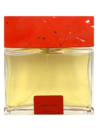 Pictor Parfum Dark Room fragrance bottle