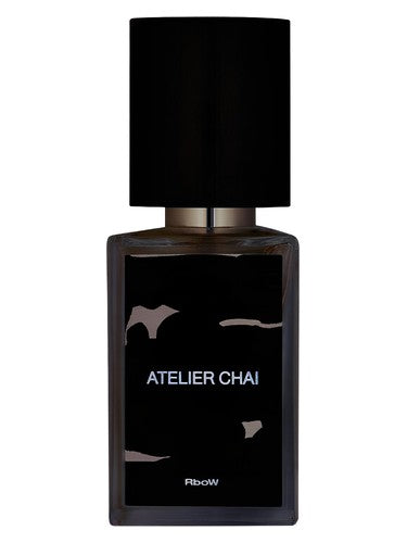 RboW Case Study #16 Atelier Chai fragrance bottle