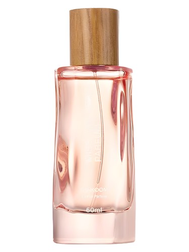 Lonkoom Parfum Miss Cha-Cha fragrance bottle