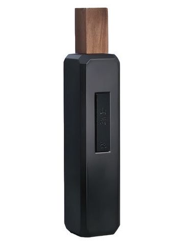 Chiqio Mountain Rain Black fragrance bottle