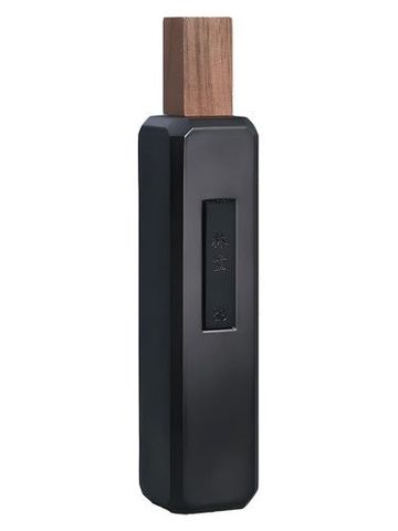 Chiqio Forest Child Black fragrance bottle