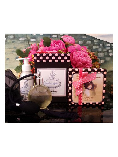 La Bouquetiere Delice Infini fragrance bottle