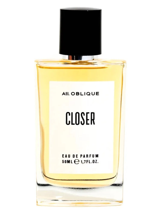 Atelier Oblique Closer fragrance bottle