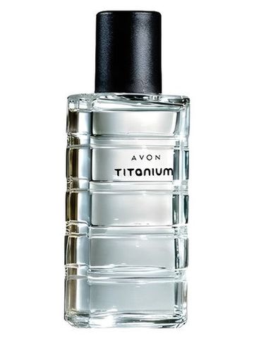 Avon Titanium Dynamic fragrance bottle