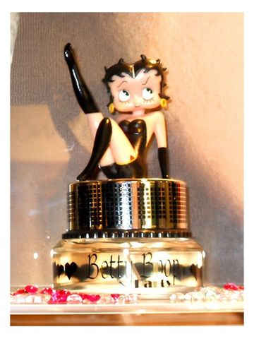 Betty Boop Party Betty fragrance bottle