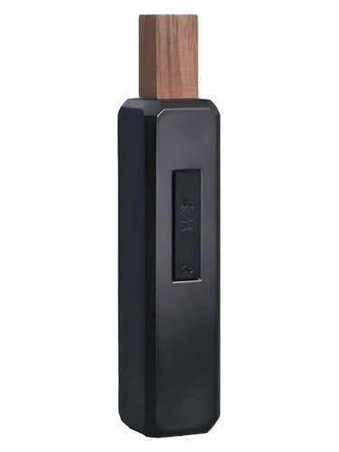 Chiqio Forest Child Black fragrance bottle