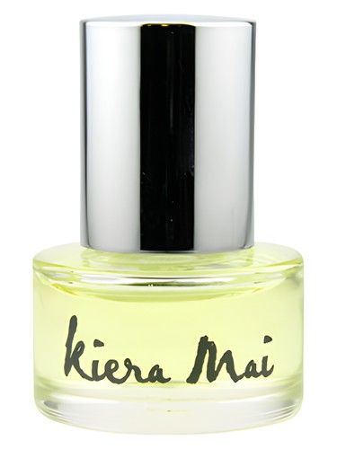 Kiera Mai Reve Doux de Mai fragrance bottle