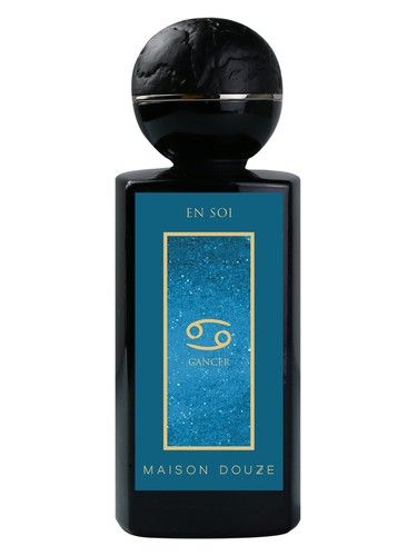 Maison Douze En Soi Cancer fragrance bottle