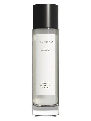 Mihan Aromatics Munlark Ash fragrance bottle
