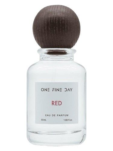 Mith Red fragrance bottle