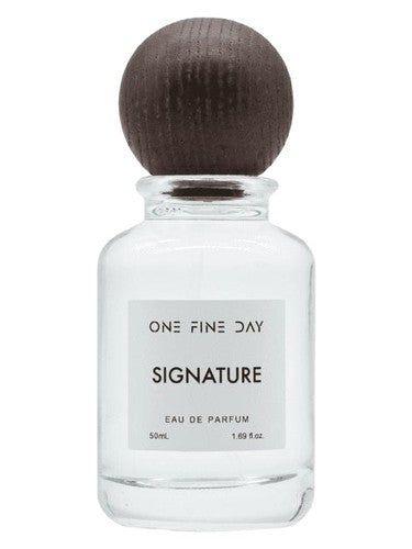Mith Signature fragrance bottle