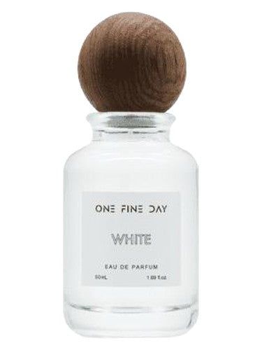Mith White fragrance bottle