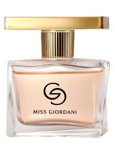 Oriflame Miss Giordani fragrance bottle