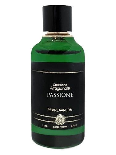 PEARLA NERA Passione fragrance bottle