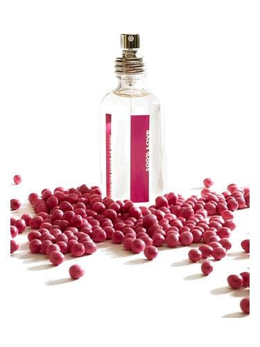 S-Perfume 100% Love fragrance bottle