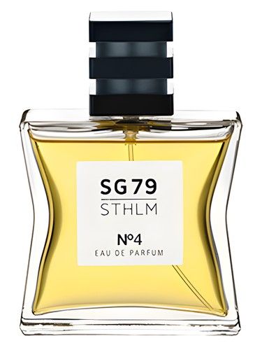 SG79 STHLM Nº 4 fragrance bottle