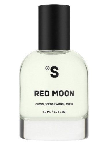 Sister's Aroma Red Moon fragrance bottle