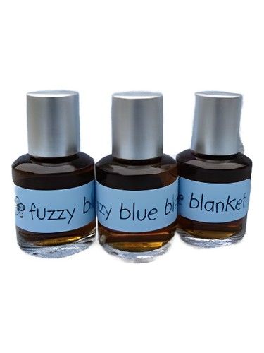 Skye Botanicals Fuzzy Blue Blanket fragrance bottle