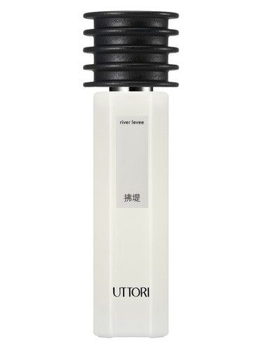 Uttori 五朵里 River Levee 拂堤 fragrance bottle