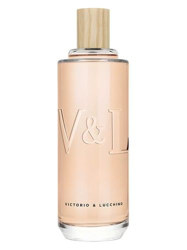 Victorio & Lucchino Energía Positiva fragrance bottle
