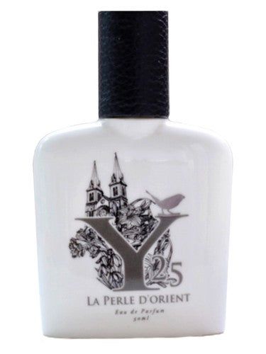 Y25 La Perle d'Orient fragrance bottle